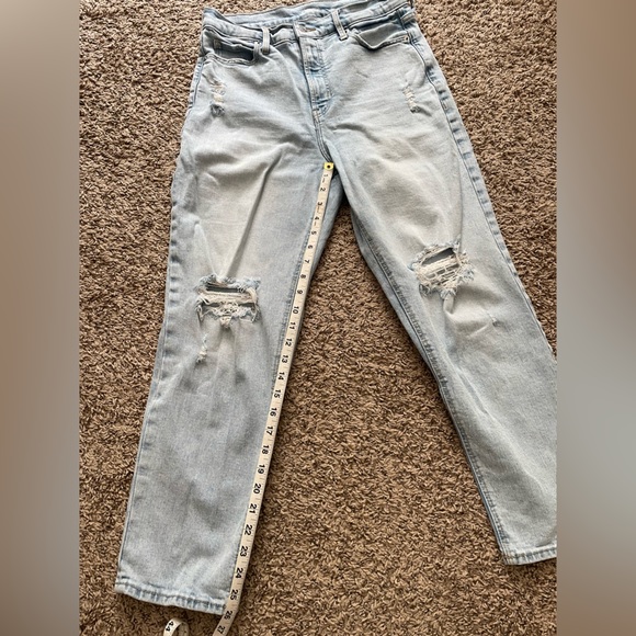 Old Navy Boyfriend Jeans - Picture 2 of 4
